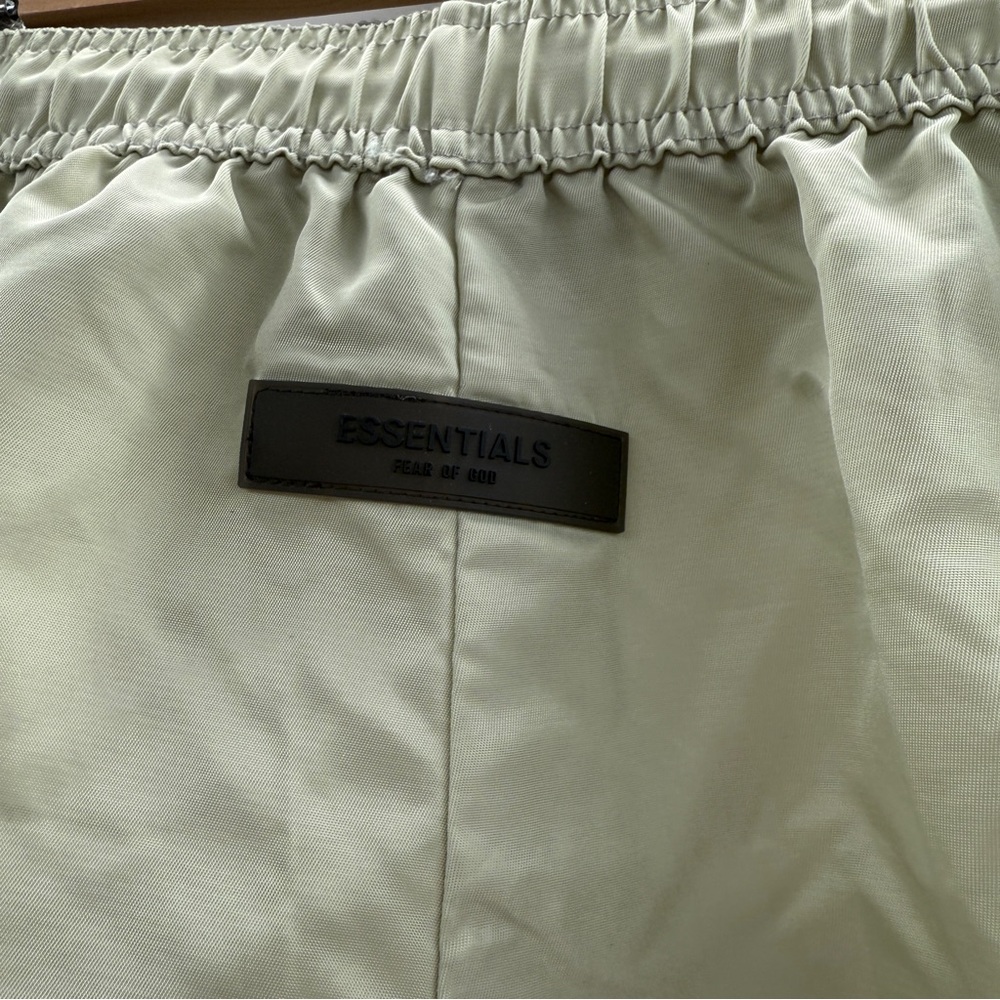 Fear of God Essentials Shorts Unisex Size Small Beige Nylon Athletic - Picture 2 of 8
